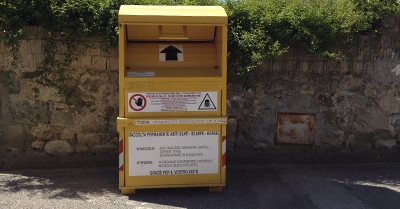 Raccolta indumenti usati - Installato il nuovo contenitore